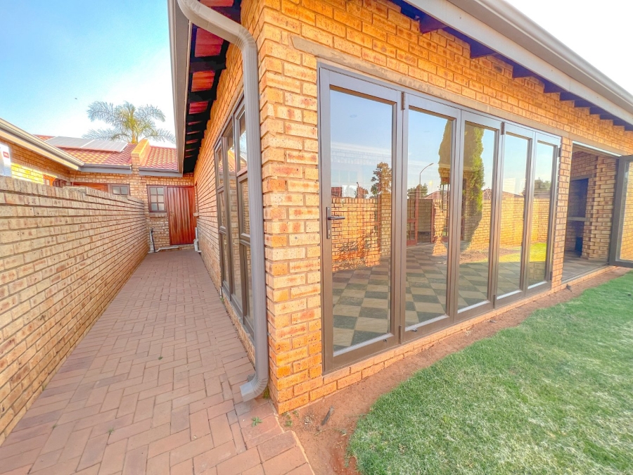 3 Bedroom Property for Sale in Vaalpark Free State